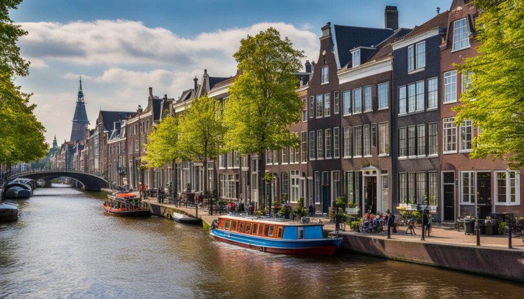 Amsterdam Canal Cruise Amsterdam Canal Cruise