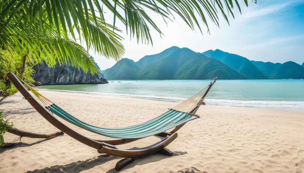 Hidden beaches Da Nang Hidden beaches Da Nang