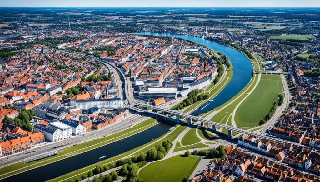 Best way to travel from Odense Airport to the city center Best way to travel from Odense Airport to the city center