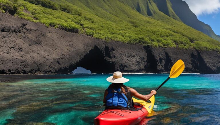Kayak tours Kalaupapa Molokai cliffs