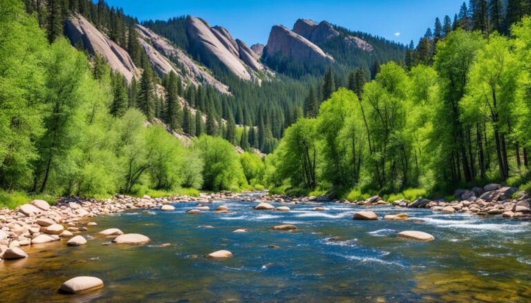 What outdoor activities are available in Boulder?