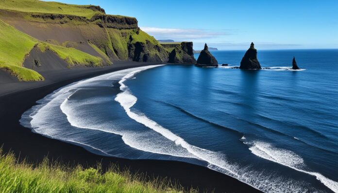 What are the best beaches near Vik?