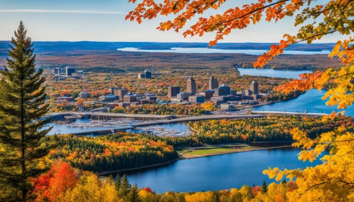 When is the best time to visit Duluth MN for fall colors?