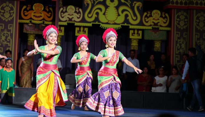 Traditional dance performances and cultural shows in Kandy?