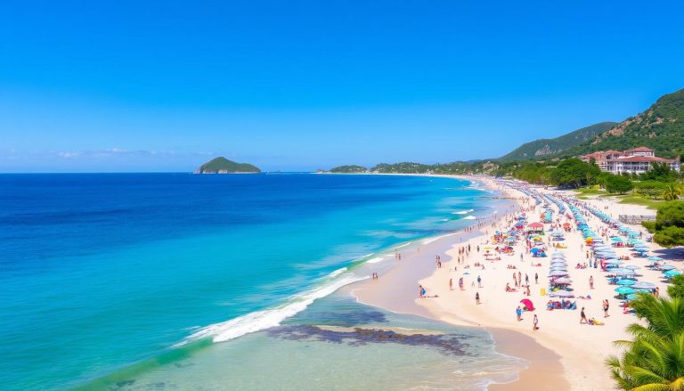 How crowded does Anse de Colombier get?