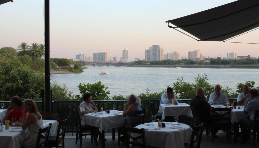 Riverside dining in Rosario Riverside dining in Rosario